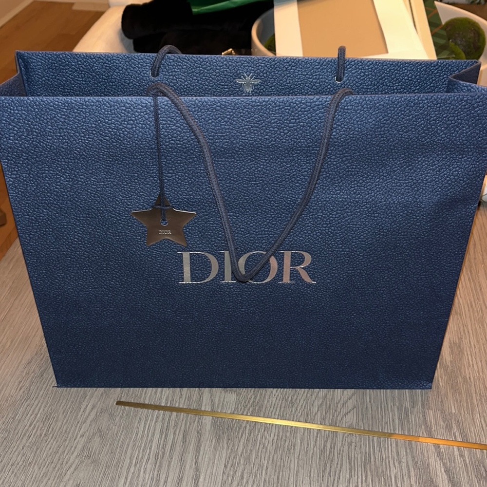 COPY - Dior shopping bag